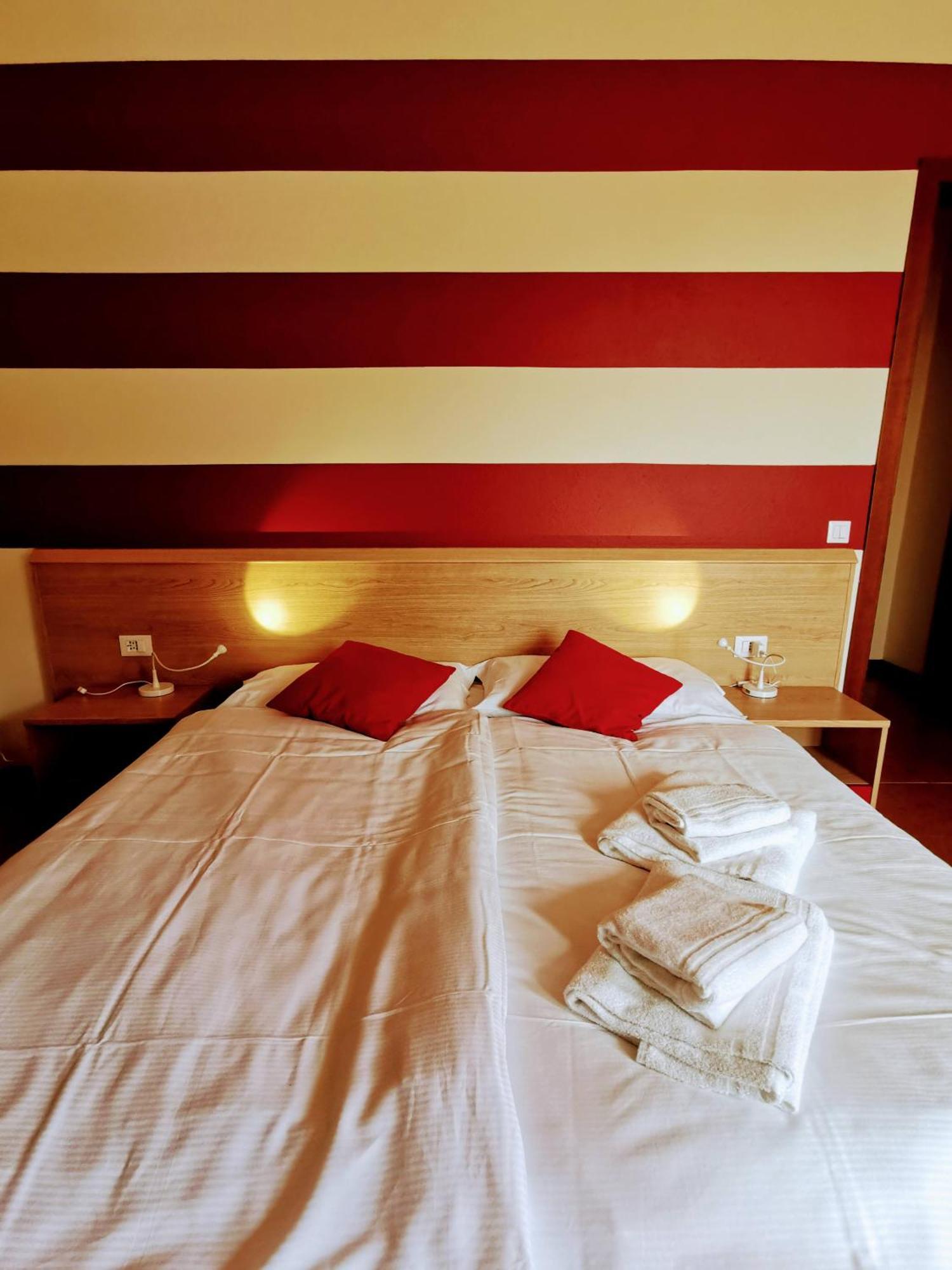Ristorante Le Rasole Hotel Garda  Ngoại thất bức ảnh